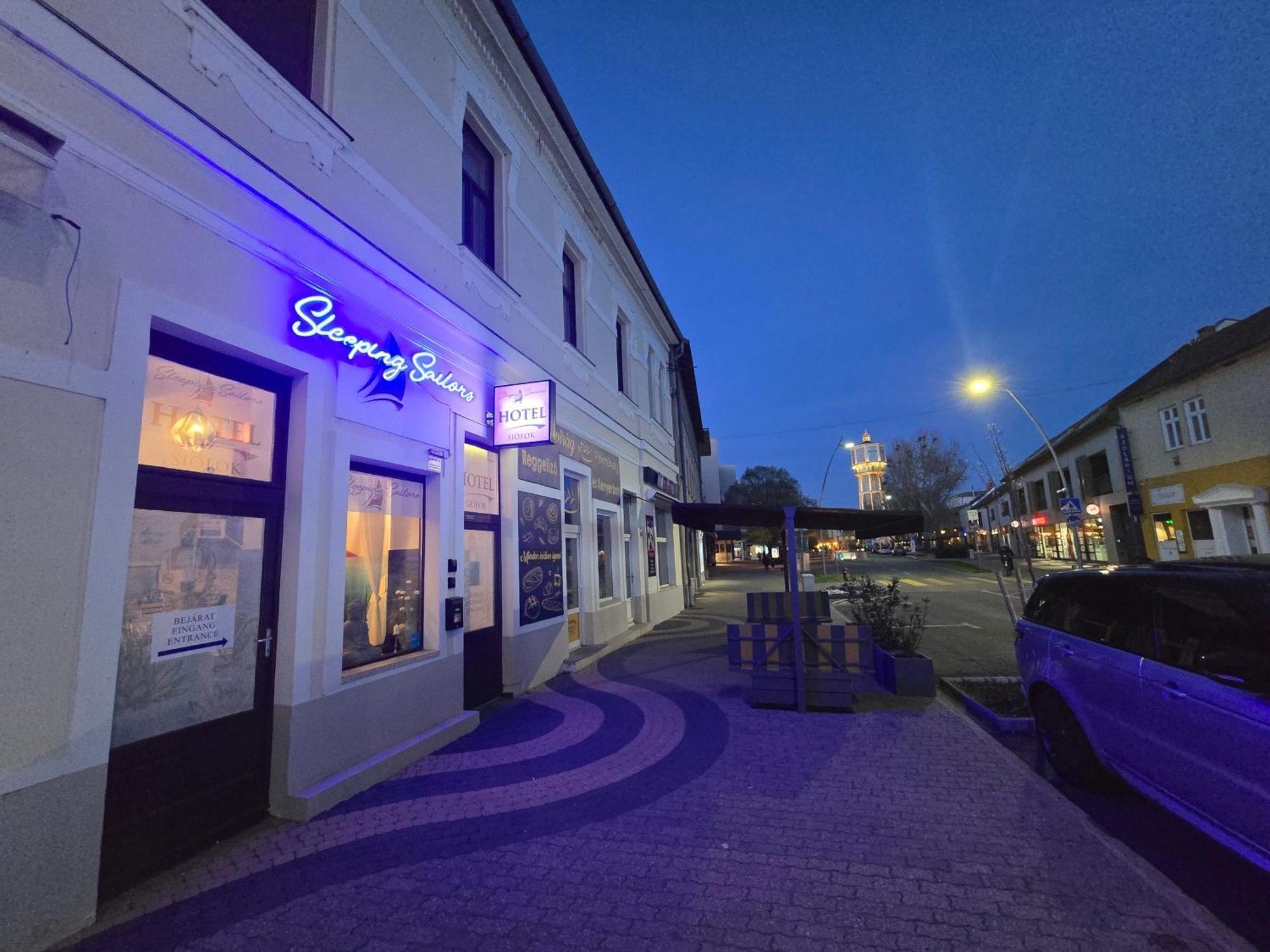 Sleeping Sailor Boutique Hotel ชิโอฟก ภายนอก รูปภาพ